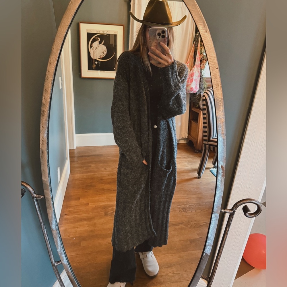 Very J Long very soft duster charcoal gray cardigan sweater sz Large